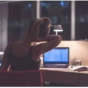 男子深夜
